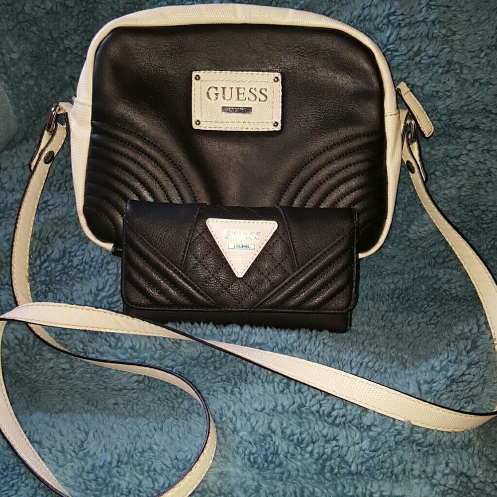 GUESS purse w/ wallet