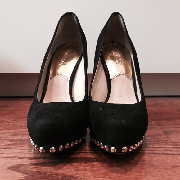 MICHAEL Michael Kors Shoes - Michale Kors black heels with gold embellishment