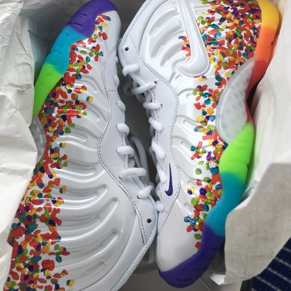 Fruity pebble foam posites
