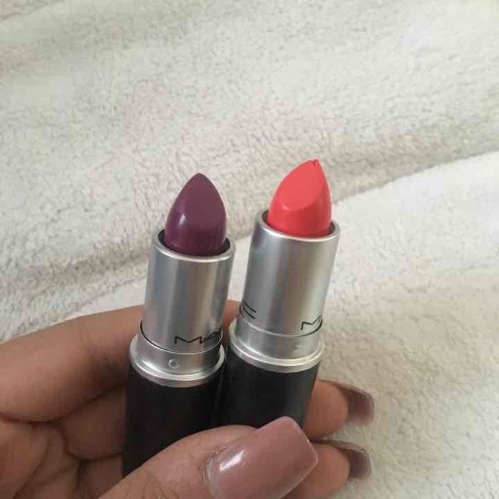 2 MAC lipsticks