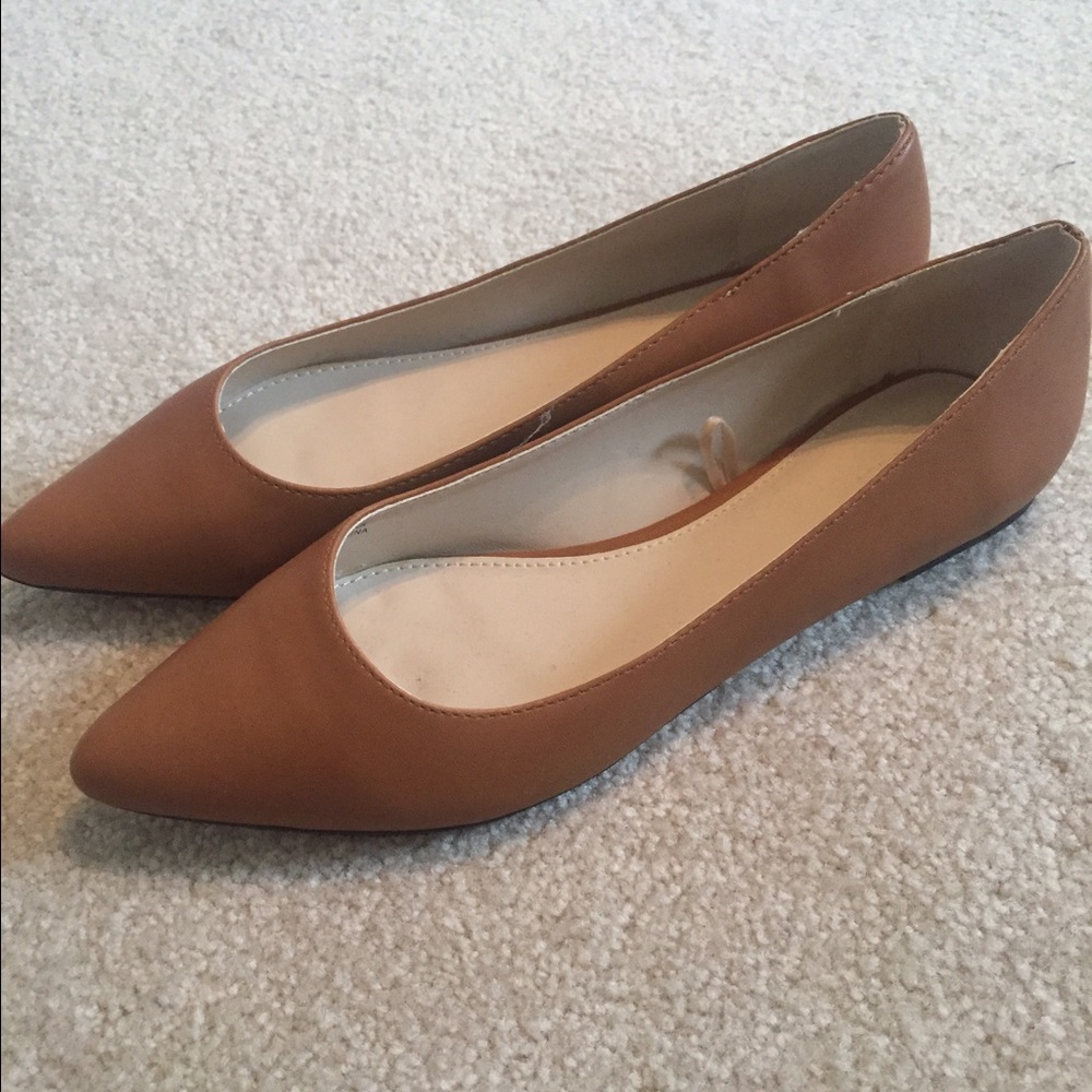 Cognac pointed toe flats - size 8