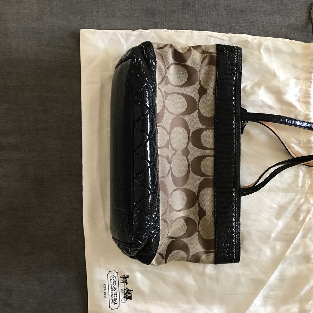 Coach - Picture 2 of 4