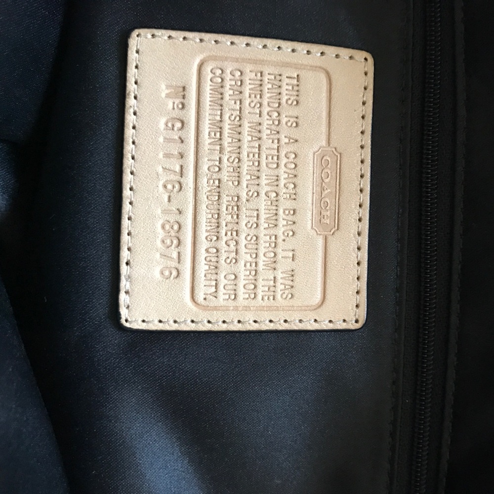 Coach - Picture 3 of 4