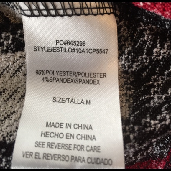 Red black and white chevron button back shirt - Picture 3 of 3