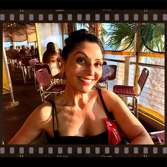 Meet your Posher, Danielle - Picture 6 of 7