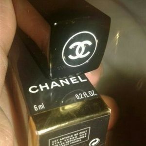 Chanel liquid eyeshadow