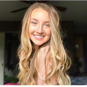 Meet your Posher, Makenzie