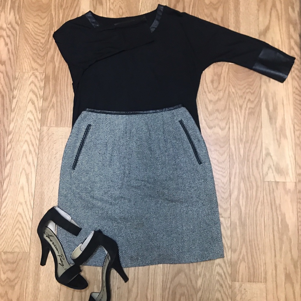 Black And White Striped pencil skirt