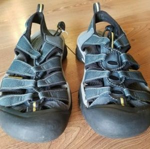 Men's Keen Newport H2, Navy/Medium Gray Size 8