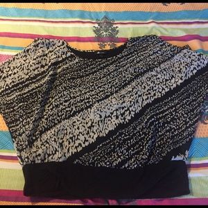 Women short-sleeves top. Size L