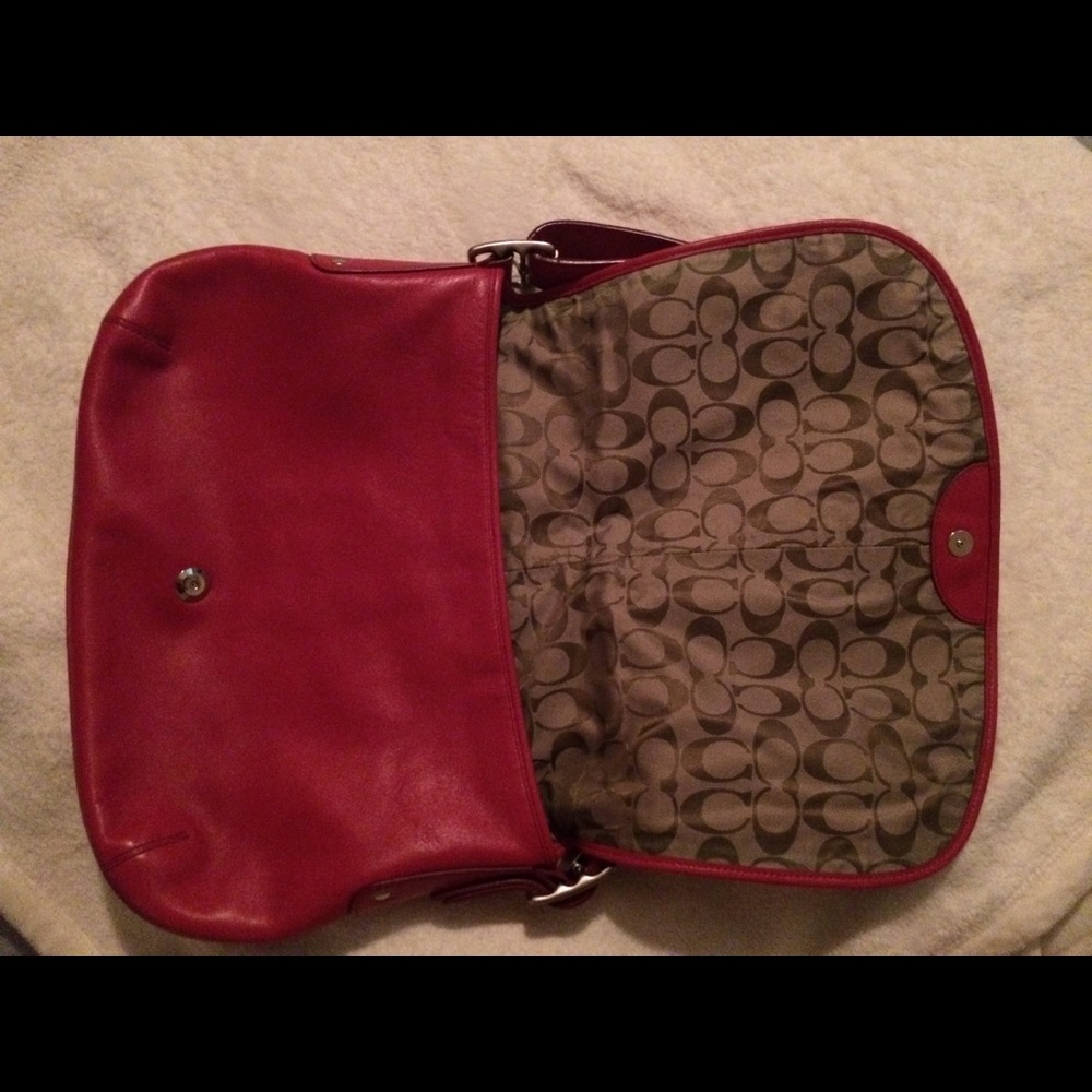 π SALE: Coach HandBag π - Picture 3 of 7