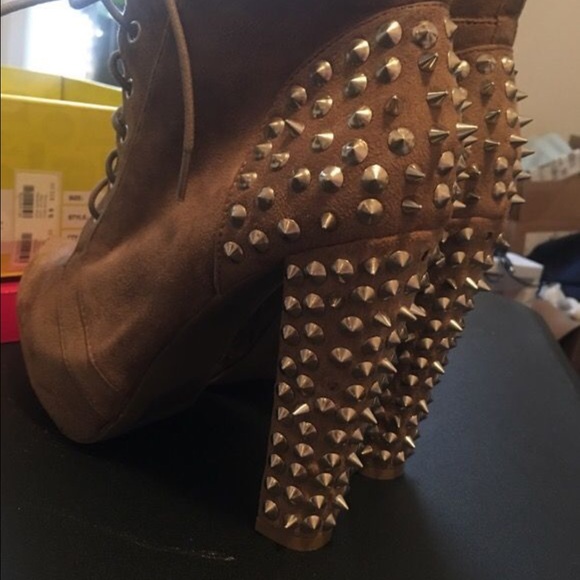 Charlotte Russe lace up studded heels size 8 - Picture 3 of 5