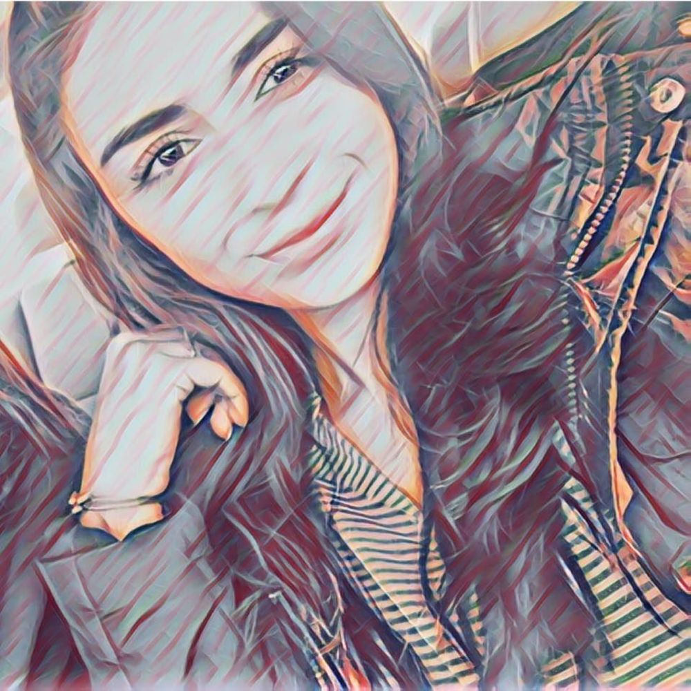 Meet your Posher, Larissa