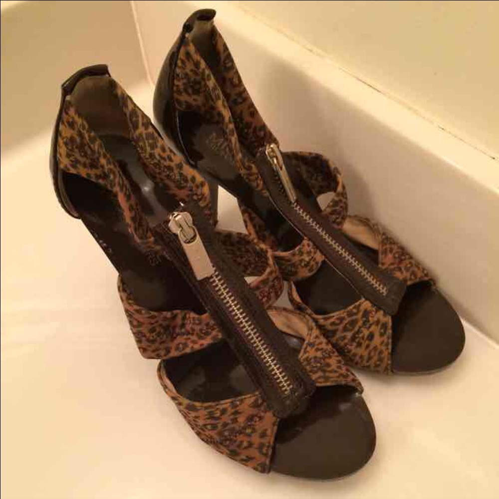 Michael Kors Leopard Print Zip up Sandals Sz6