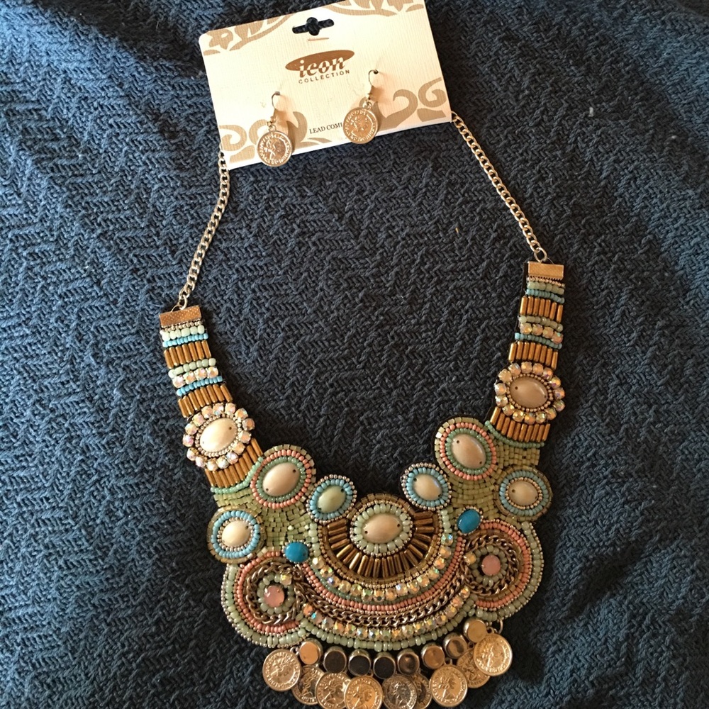 Bold necklace with matching earrings