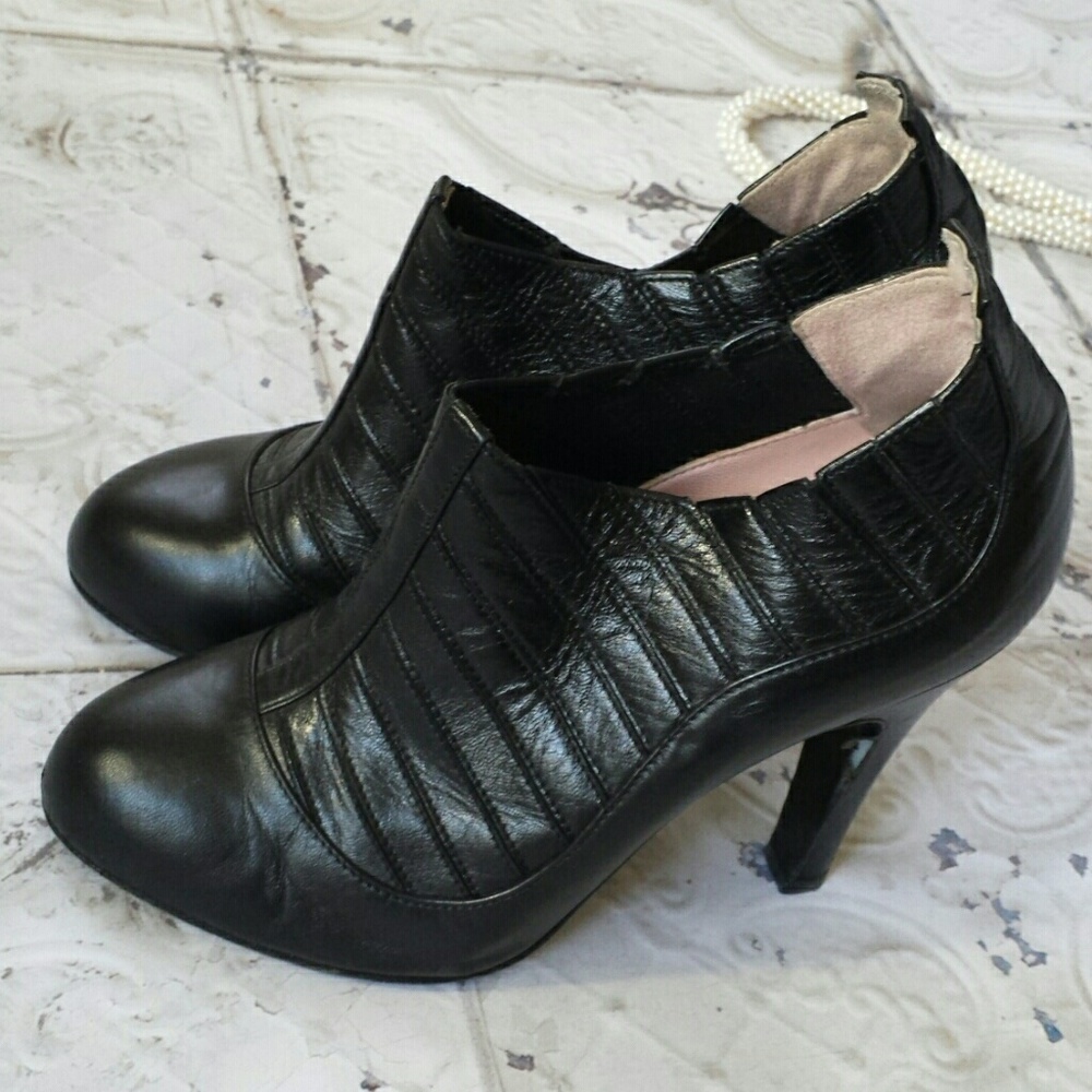 CHANEL booties, AUTHENTIC
