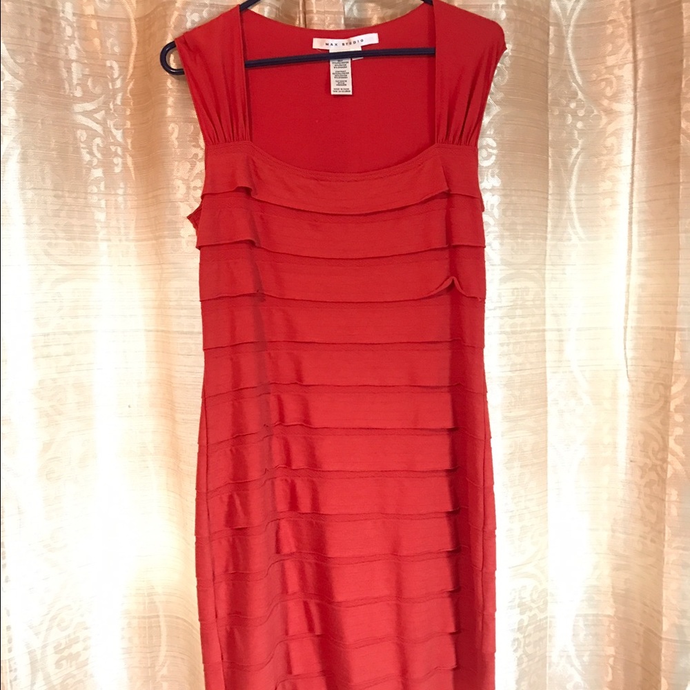 Max Studio tiered dress NWOT