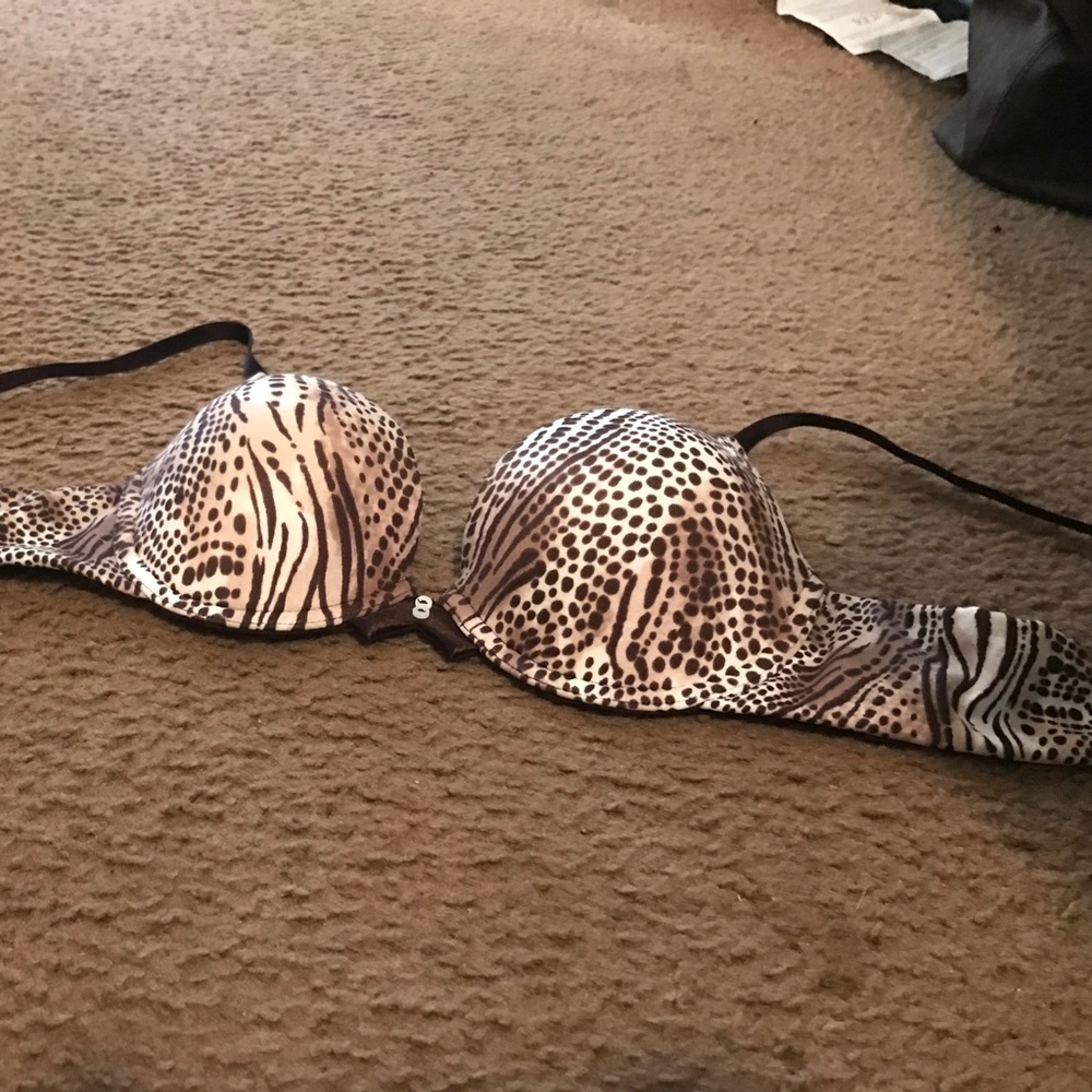 Bra. 34B