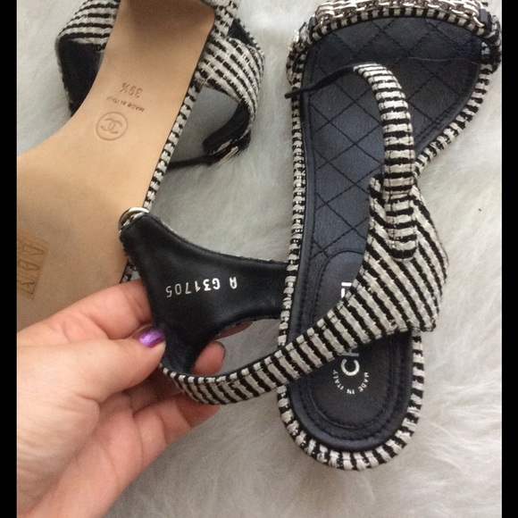 ✨ Chanel Sandals ✨ - Picture 3 of 3