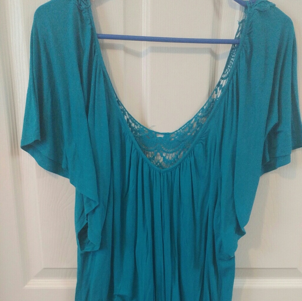 Teal blue top!