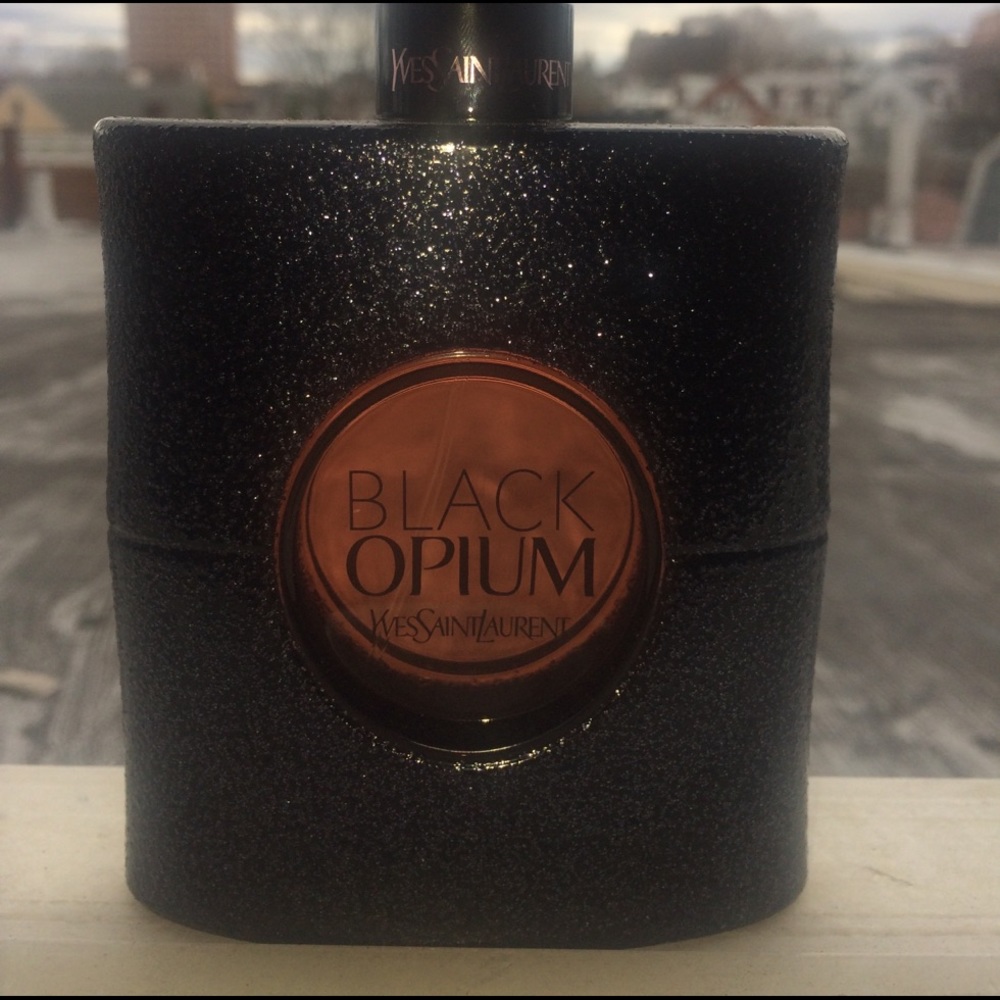 Yves Saint Laurent BLACK OPIUM Eau de Parfum