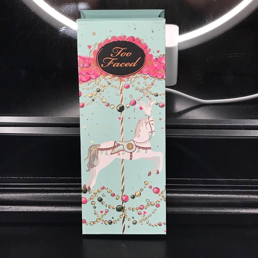 Two Faced 🦄 Carousel Eye Palette