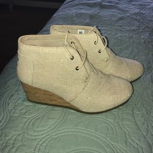 TOMS never worn wedge bootie