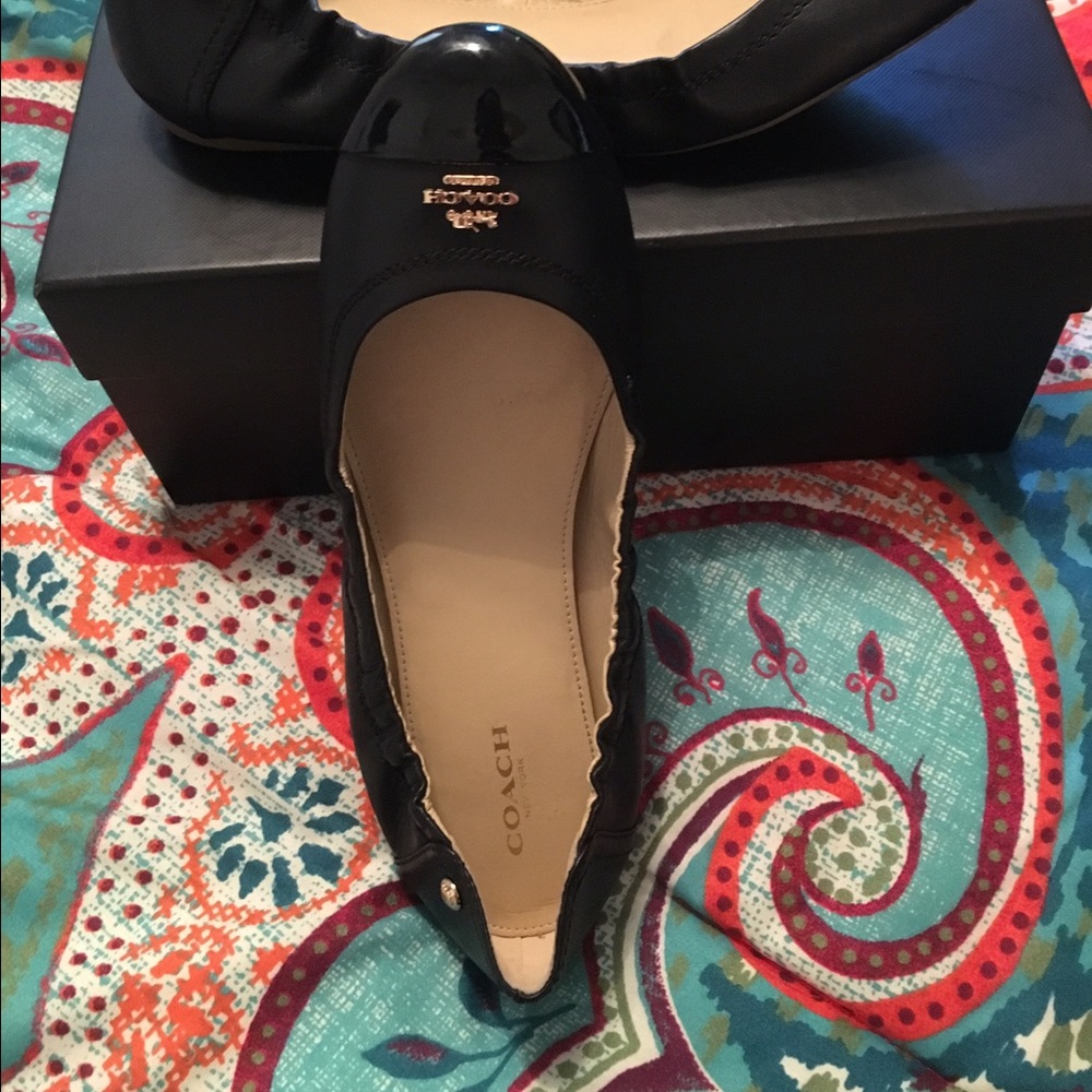 Like new Coach Ballet Flats. Only worn once!