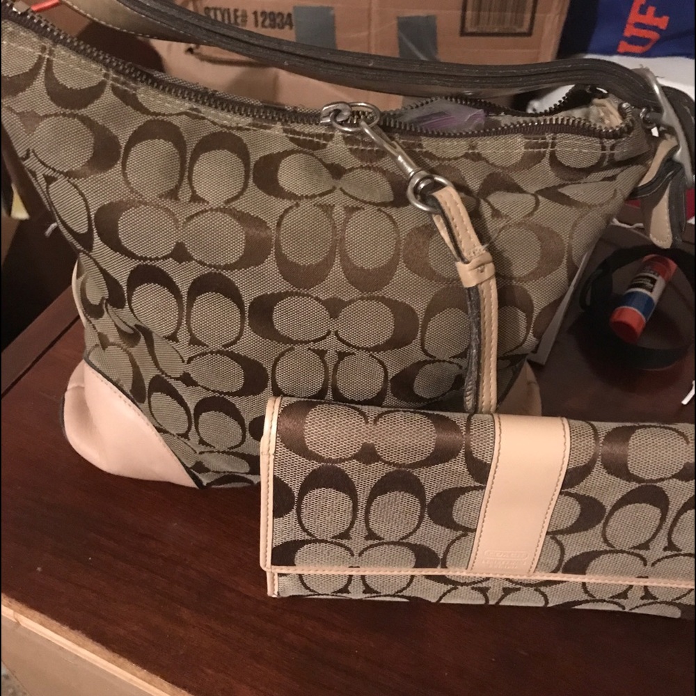 Authentic Coach Purse w/ Matching Wallet