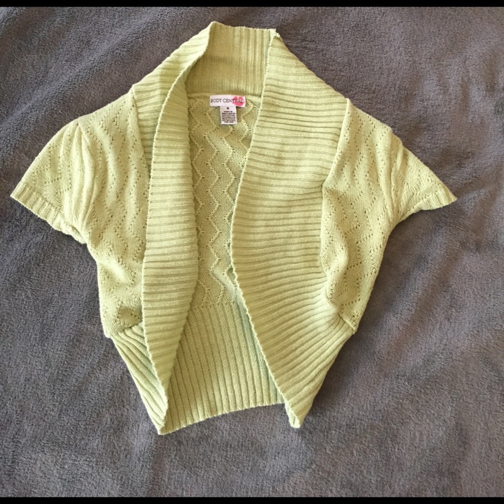 Green short sleeve sweater for women