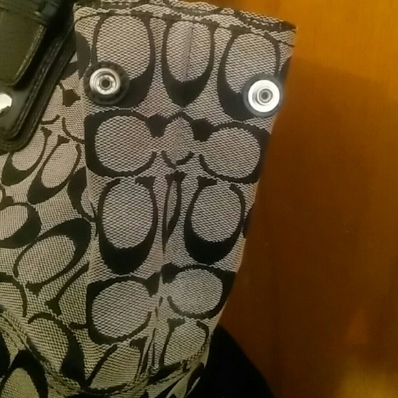 Coach Purse - Picture 4 of 6