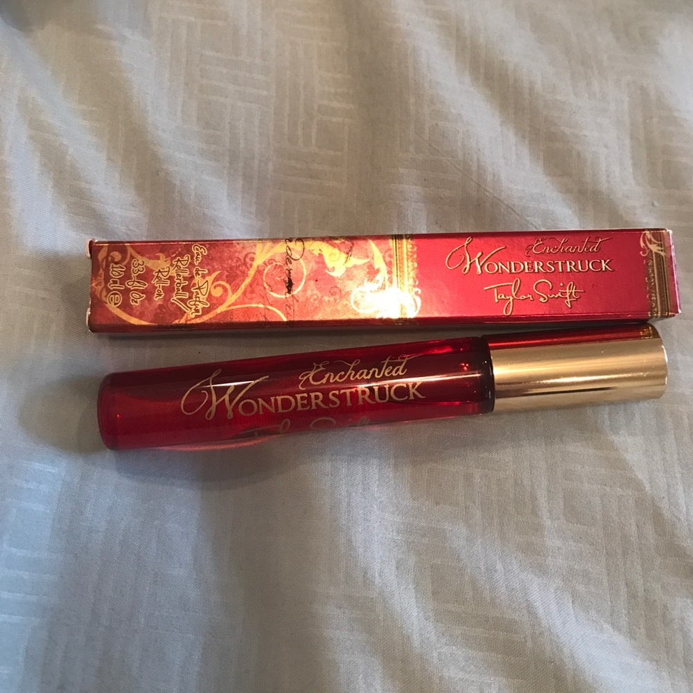 Wonderstruck enchanted roller ball perfume
