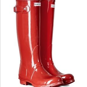 Reduced. Tall Red Gloss Hunter sz 7 NEW