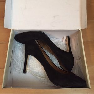 Black suede Banana Republic heels