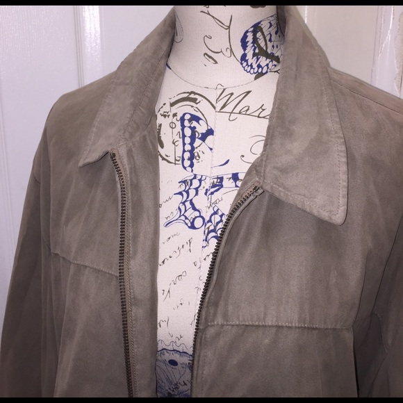 Weatherproof Jacket - Picture 3 of 5