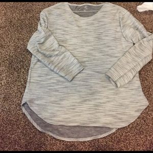 Long sleeve grey sweater