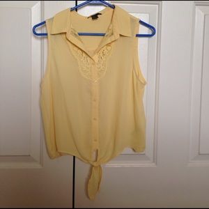 Forever 21 pastel yellow dressy tank