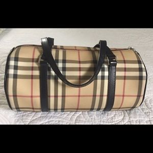 Authentic Burberry Novacheck Lola Bag