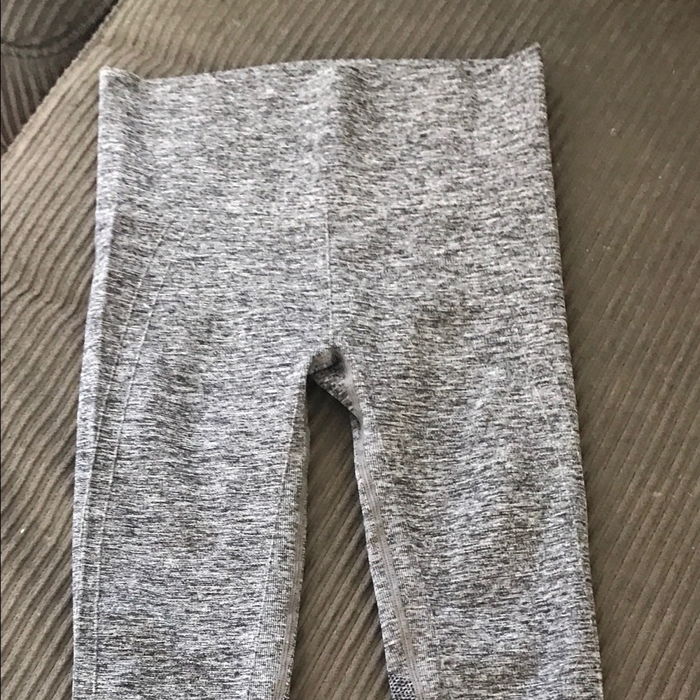 Heathered gray leggings