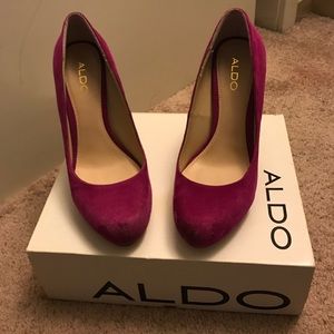 Magenta heels