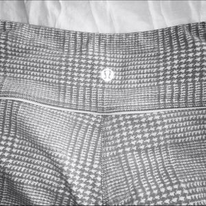 Lululemon high rise plaid grey pants 8 worn 3x