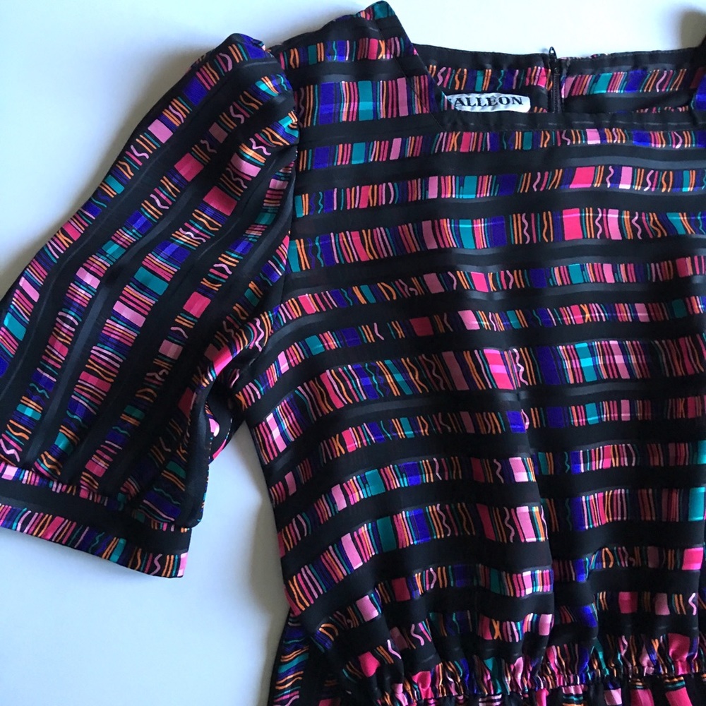 ❌SOLD❌ € Vintage Geometric Print Dress B9 - Picture 3 of 8