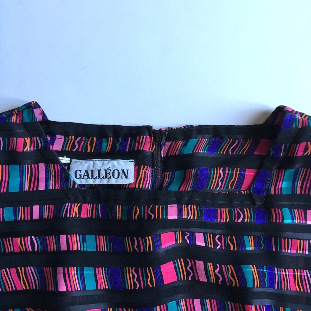 ❌SOLD❌ € Vintage Geometric Print Dress B9 - Picture 8 of 8