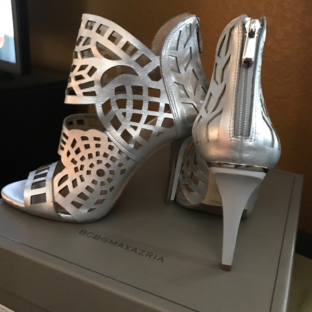 BCBG Maven silver metallic Napa