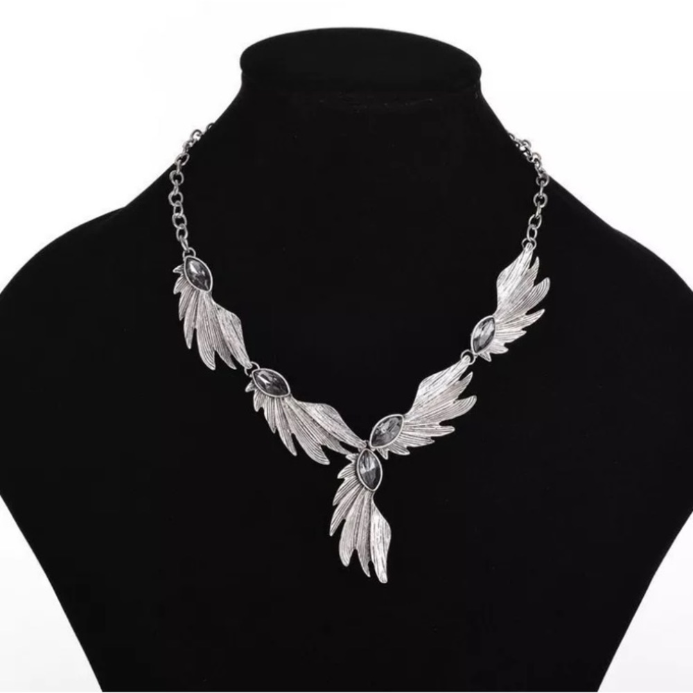 ❤️ Vintage Crystal Bib Choker Wing Collar Necklace