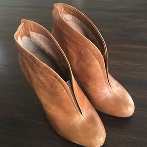 Jessica Simpson Platform Booties