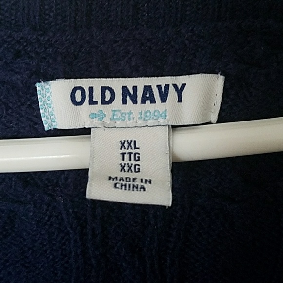 Beautiful sweater - Picture 3 of 4