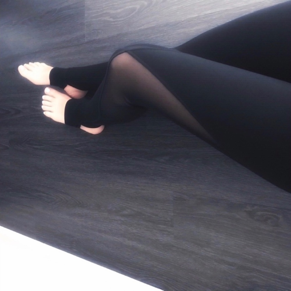 SOLD OUT // X XTRA Mesh Stirrup Workout Leggings - Picture 3 of 7