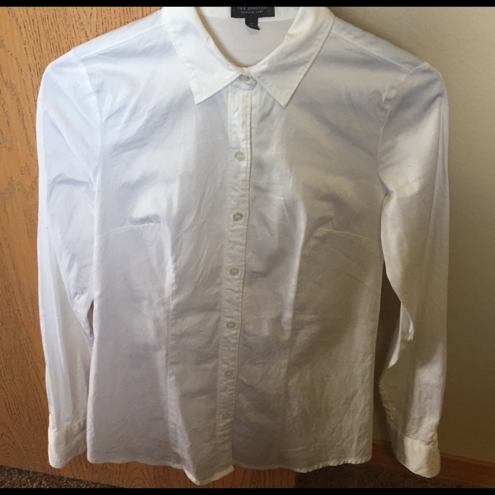FLASH SALE!! Essential white button down Shirt