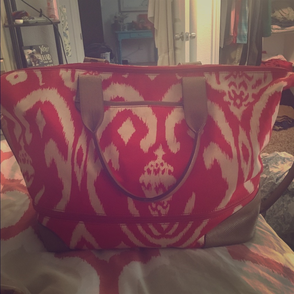 Red Ikat getaway bag. Stella & Dot.